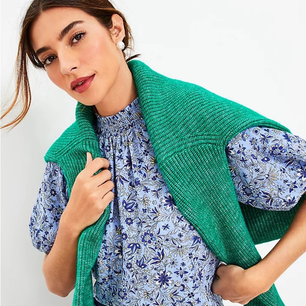 NWT Loft Floral Plaid Bubble Sleeve Blouse - Picture 2 of 5